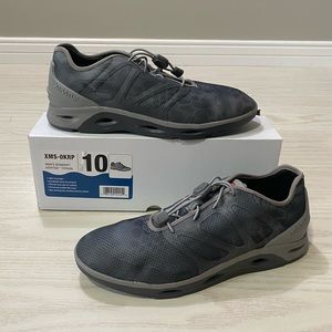 Xtratuf grey shoes NIB